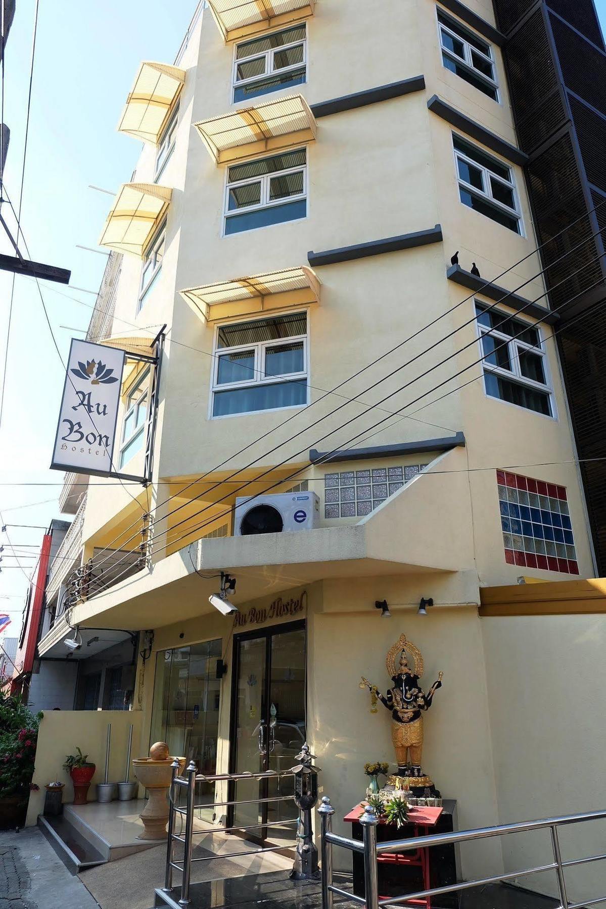 Au Bon Hostel Bangkok Exterior photo